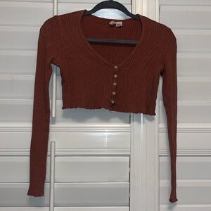 Sky and Sparrow Cropped Long Sleeve Top